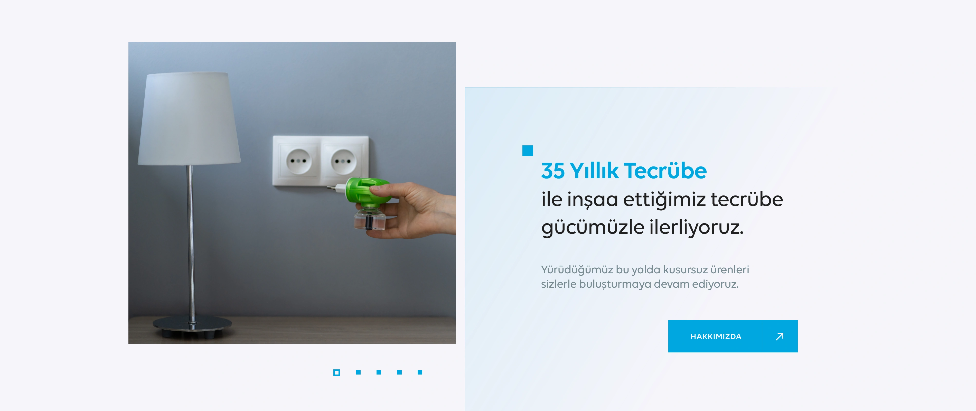 Arvia Electric ürününün günlük kullanım fotoğrafı ve açık turkuaz yüzey üzerindeki marka anlatısı