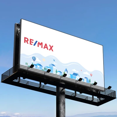 Açık havada RE/MAX reklam panosu tasarımı